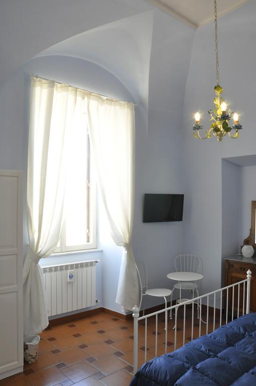 La Darsena B&B Чивітавекк'я Екстер'єр фото